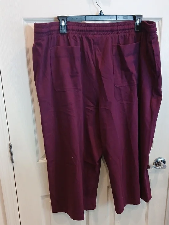 Terra & Sky Burgundy Capris with Drawstring - Picture 3 of 5
